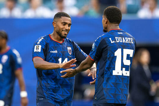 Deroy Duarte and Laros Duarte of Cabo Verde  celebrate