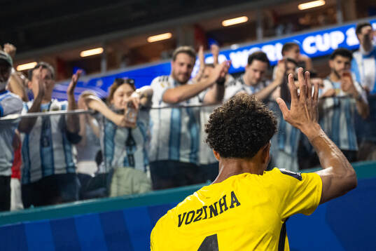 Goalkeeper Vozinha of Cabo Verde