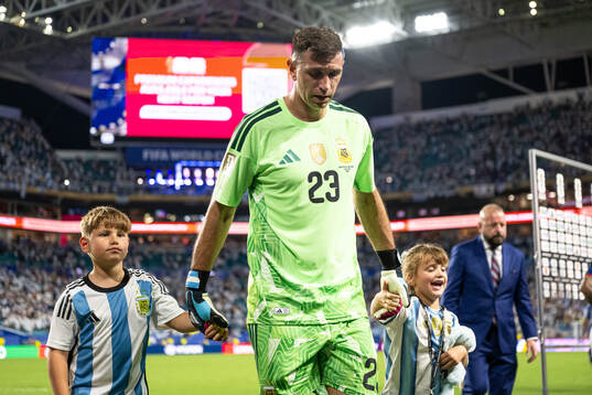 Goalkeeper Emiliano Martinez of Argentina