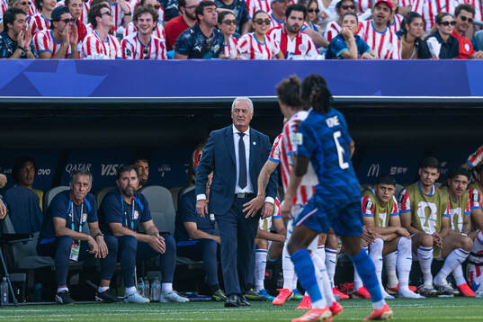 Head coach Gustavo Julio Alfaro of Paraguay