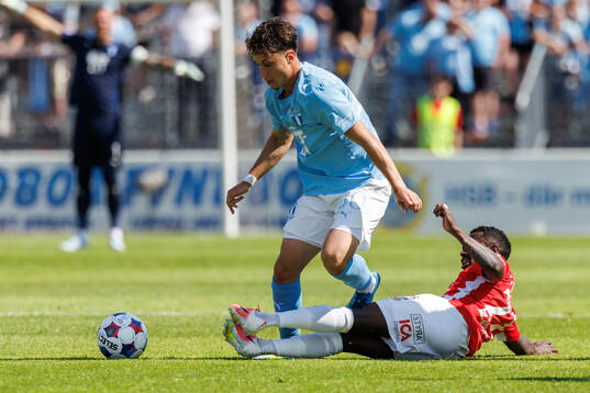 Malmö FFs Kenan Busuladzic och Degerfors Nahom Netabay