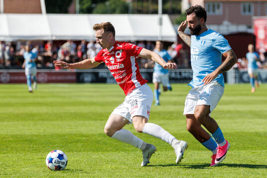 Degerfors Kazper Karlsson och Malmö FFs Sead Haksabanovic