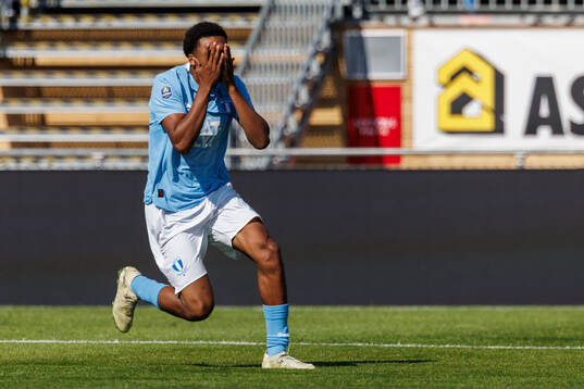 Malmö FFs Theodor Lundbergh deppar