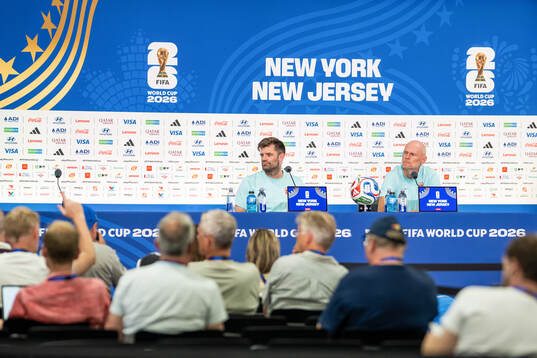 Press officer Morten Morisbak Skjønsberg and head coach