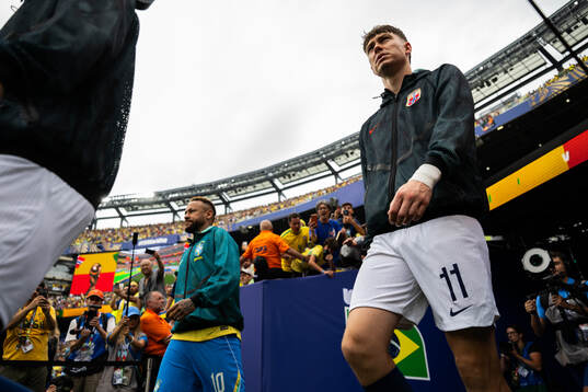 Neymar Jr of Brazil and Jørgen Strand Larsen of Norway