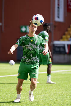 Hammarbys spelare värmer upp