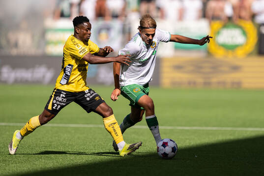 Elfsborgs Momoh Ibrahim Kamara och Hammarbys Markus Karlsson