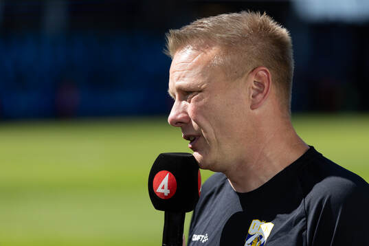 IFK Göteborgs tränare Stefan Billborn i TV4s studio