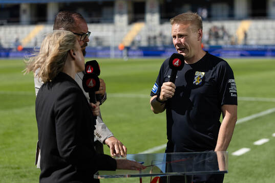 IFK Göteborgs tränare Stefan Billborn i TV4s studio