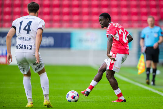 Örgrytes Daniel Paulson och Kalmars Charles Sagoe Jr