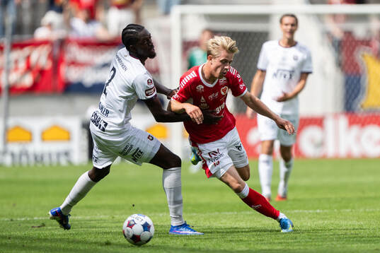 Örgrytes Michael Parker och Kalmars Charlie Rosenqvist