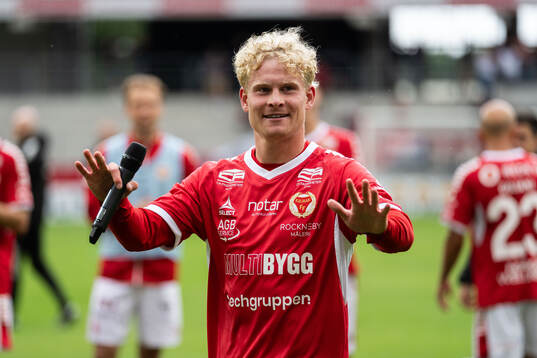 Kalmars Fabian Björklund jublar