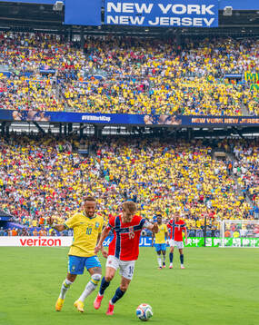 Neymar Jr of Brazil and Martin Ødegaard of Norway