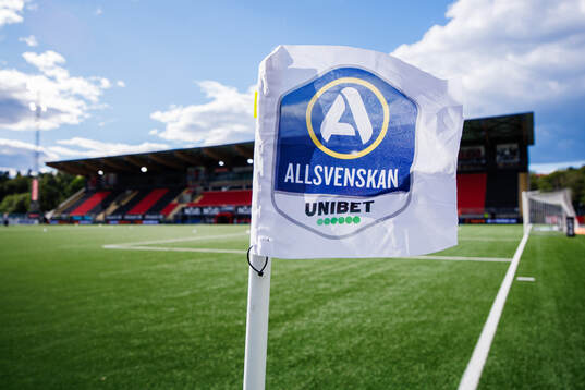 En hörnflagga med Allsvenskans logotyp