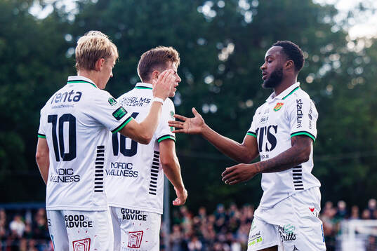 GAIS Henry Sletsjøe jublar med Shalom Ekong