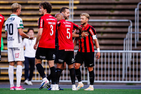Brommapojkarnas Simon Strand i ett bråk