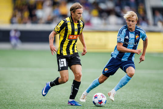 Häckens Pontus Dahbo och Djurgårdens Oskar Fallenius