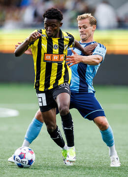 Häckens Abdoulaye Doumbia och Djurgårdens Hampus Finndell