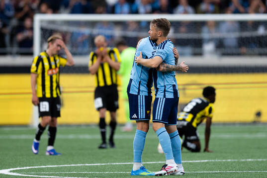 Djurgårdens Adam Ståhl och Jacob Une  jublar