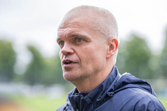 Malmö FFs huvudtränare Gaute Helstrup en träning med