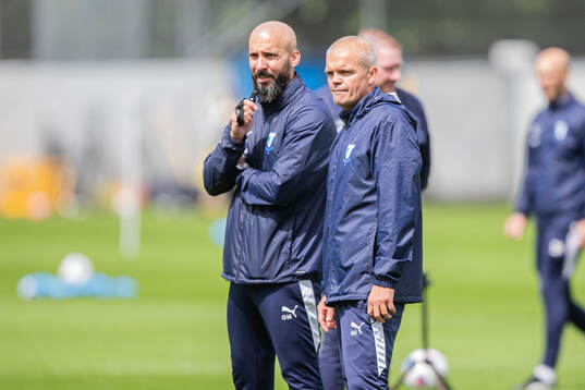 Malmö FFs huvudtränare Gaute Helstrup och tränare