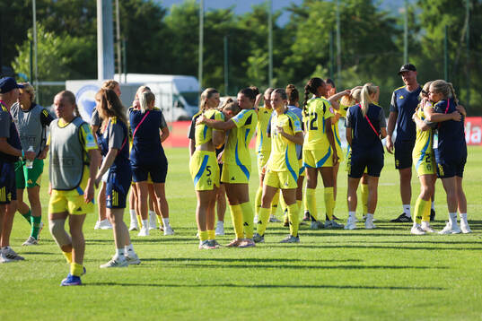 Paula Broddner Klingspor and Thea Staffansson of Sweden