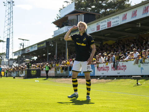 AIKs Victor Goncalves Andersson jublar