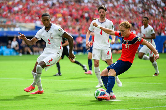 Andreas Schjelderup of Norway scores 1-0