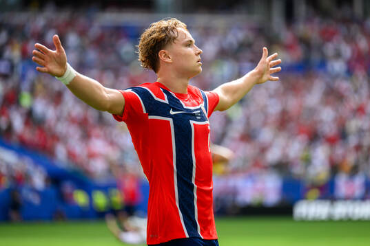 Andreas Schjelderup of Norway celebrates