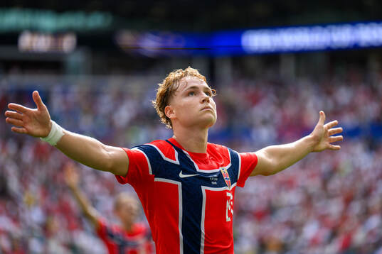 Andreas Schjelderup of Norway celebrates