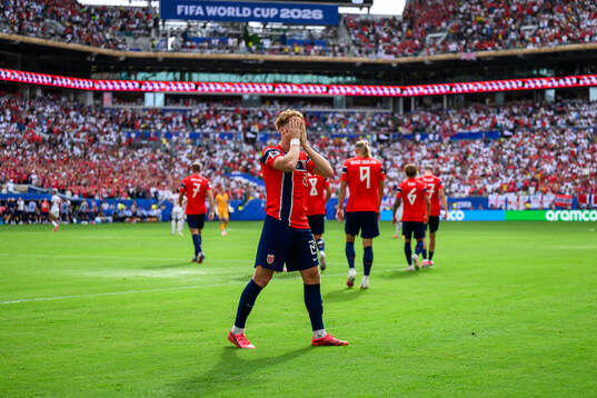 Andreas Schjelderup of Norway celebrates