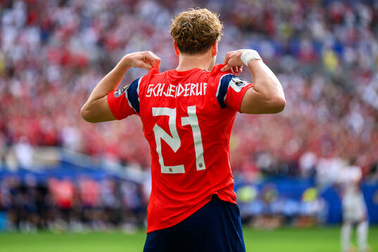 Andreas Schjelderup of Norway celebrates
