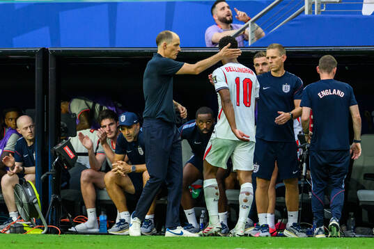 Head coach Thomas Tuchel and Jude Bellingham of England
