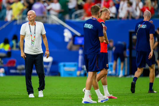 Head coach Ståle Solbakken and Erling Braut Haaland of