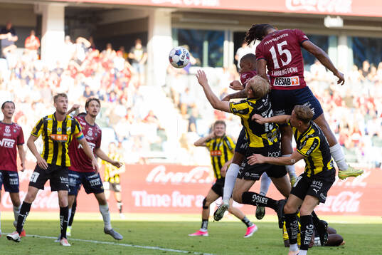 Örgrytes Jerome Tibbling Ugwo nickar in 3-2