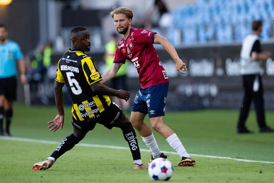 Örgrytes William Hofvander och Häckens Abdoulaye Doumbia