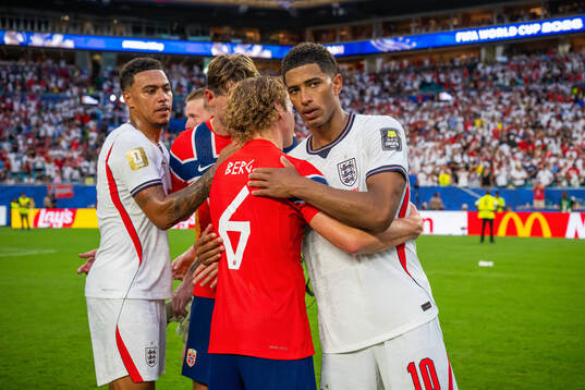 Patrick Berg of Norway and Jude Bellingham of England