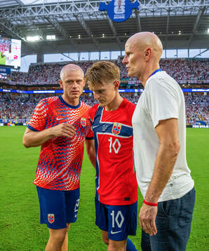 Julian Ryerson, Martin Ødegaard and head coach Ståle