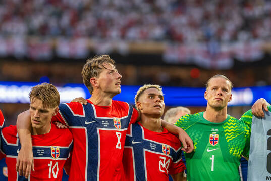 Sander Berge, Antonio Nusa and goalkeeper Ørjan Nyland of