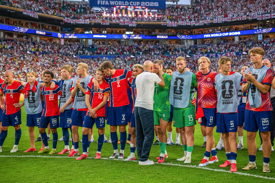 Head coach Ståle Solbakken, goalkeeper Ørjan Nyland and