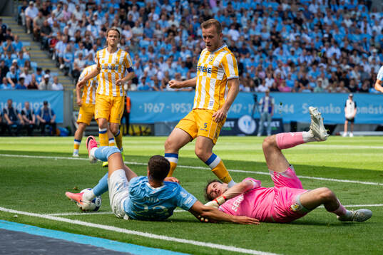 IFK Göteborgs Jonas Bager, Malmö FFs Noah Åstrand John