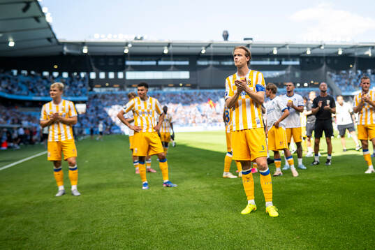 IFK Göteborgs August Erlingmark deppar
