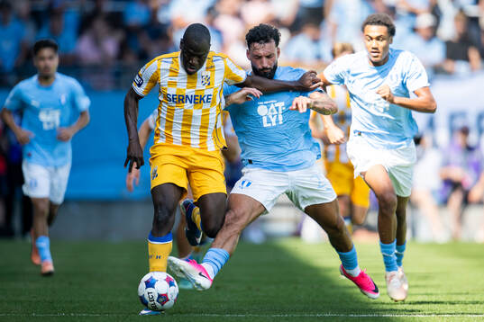 Malmö FFs Sead Haksabanovic och IFK Göteborgs Saidou
