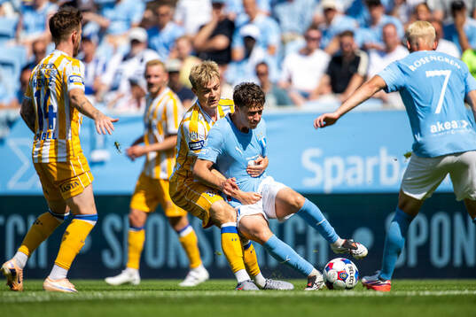 Malmö FFs Kenan Busuladzic och IFK Göteborgs David Kruse