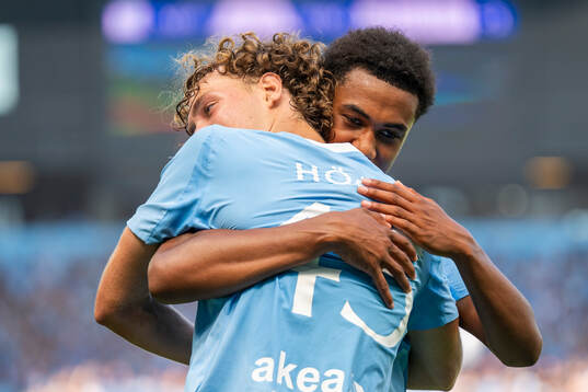Malmö FFs Anton Höög och Theodor Lundbergh jublar
