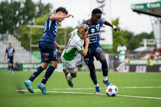Västerås Simon Gefvert mot Degerfors Elias Barsoum och