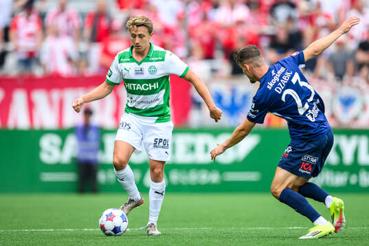 Västerås Simon Gefvert och Degerfors Robin Dzabic
