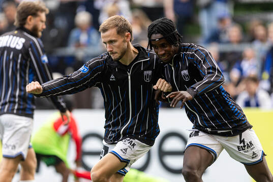 Sirius spelare värmer upp