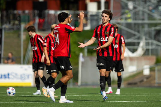 Brommapojkarnas Mohamed-Wael Derbali och Andreas Troelsen