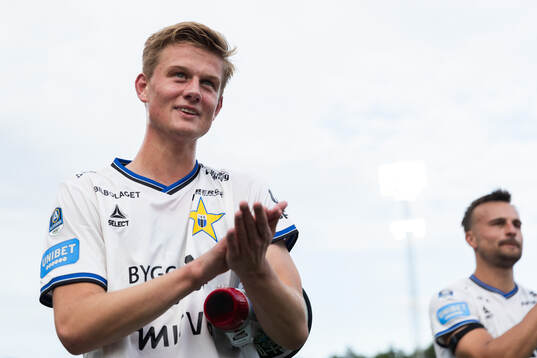 Sirius Jesper Uneken jublar